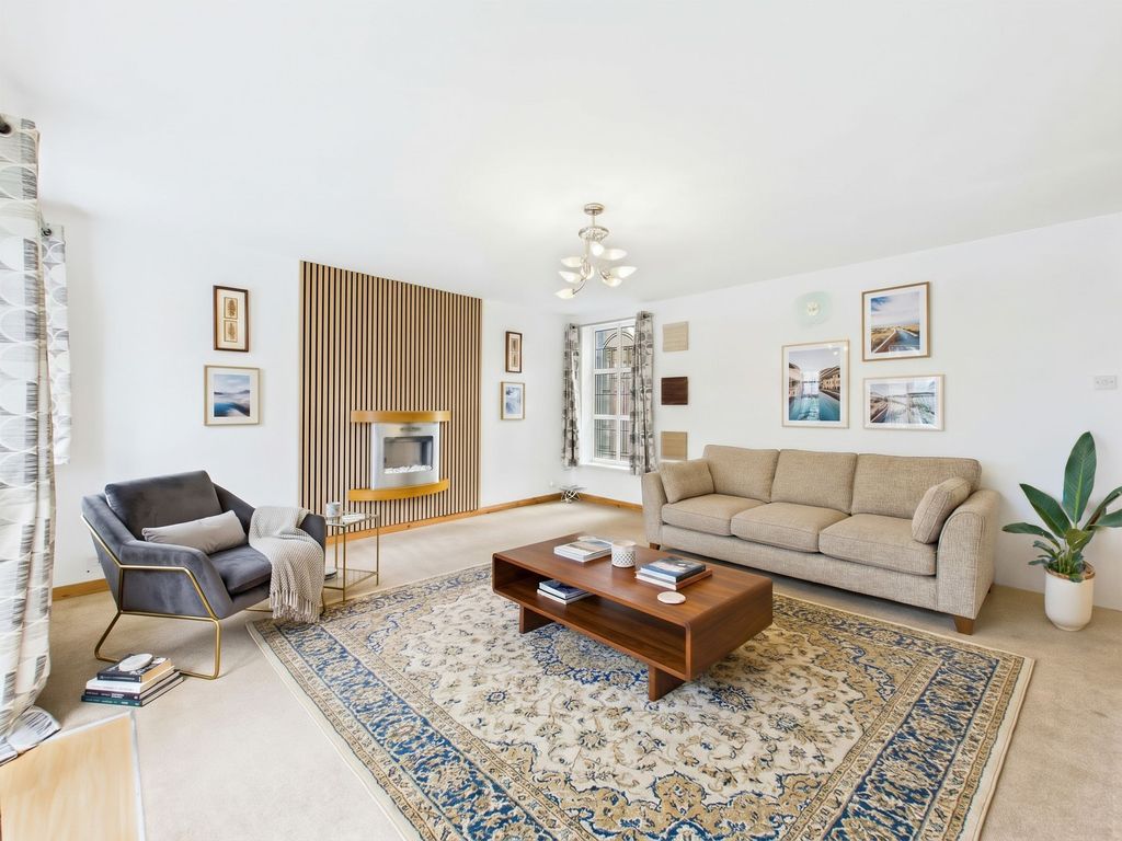 Property photo 2 of 26 Lounge (Virtually Furnished)