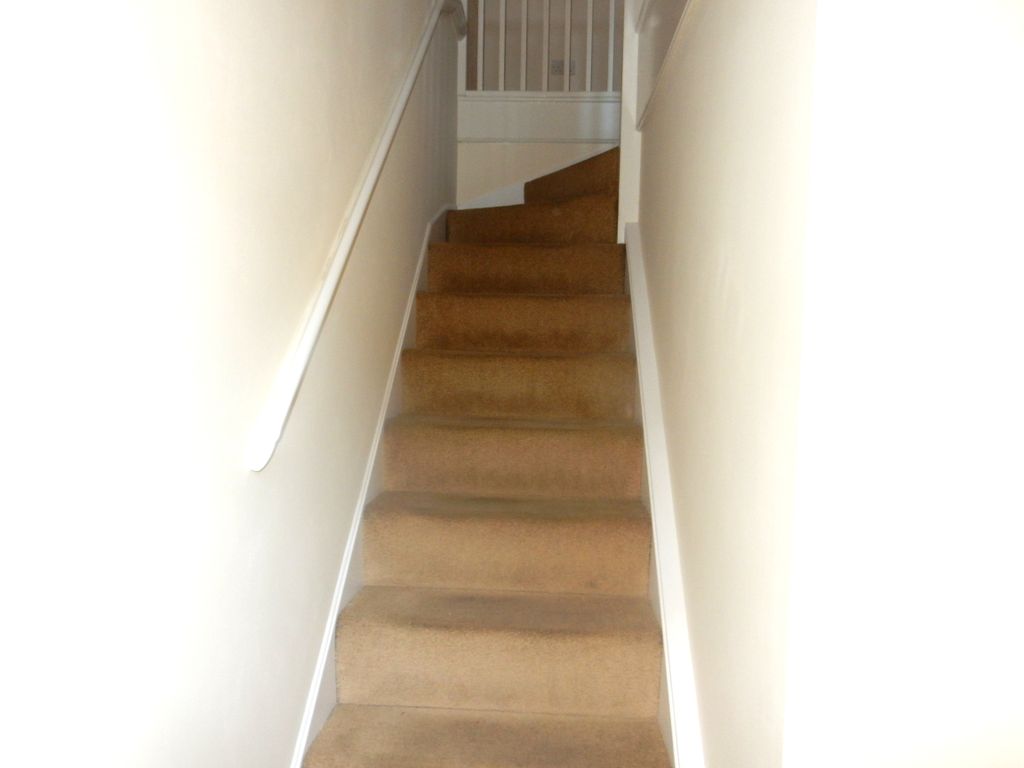 Property photo 3 of 10 Stairs