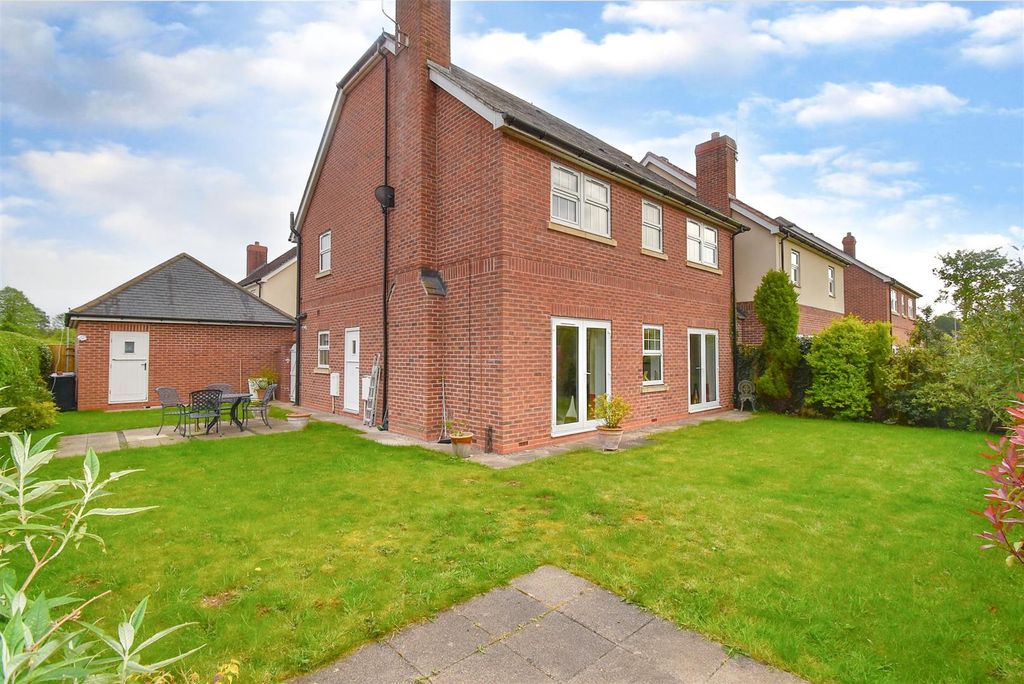 Property photo 2 of 23