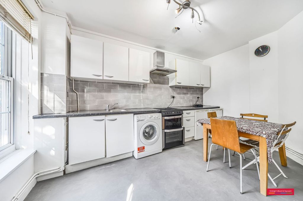 Property photo 3 of 10 Picture No. 02