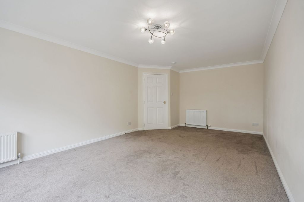 Additional image 3 of 2 bed flat for saleBeechwood Gardens, Stirling FK8