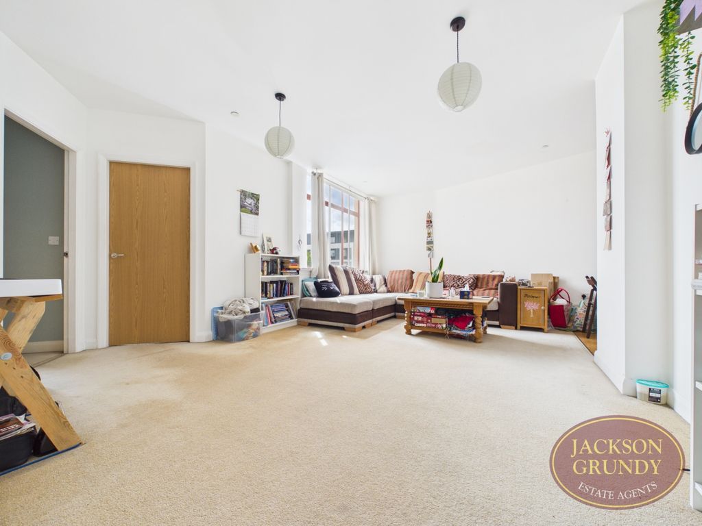 Property photo 3 of 10 Guildhall Road