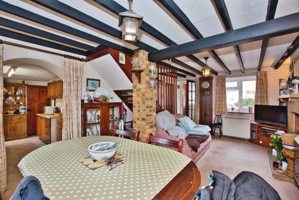 Property photo 3 of 19