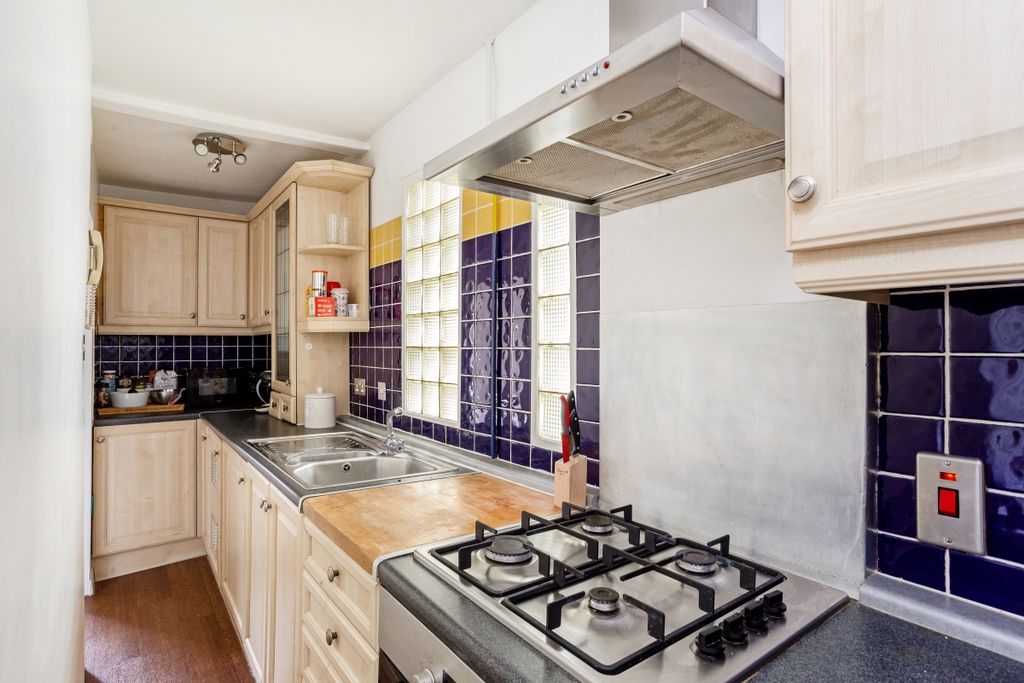 Property photo 3 of 11
