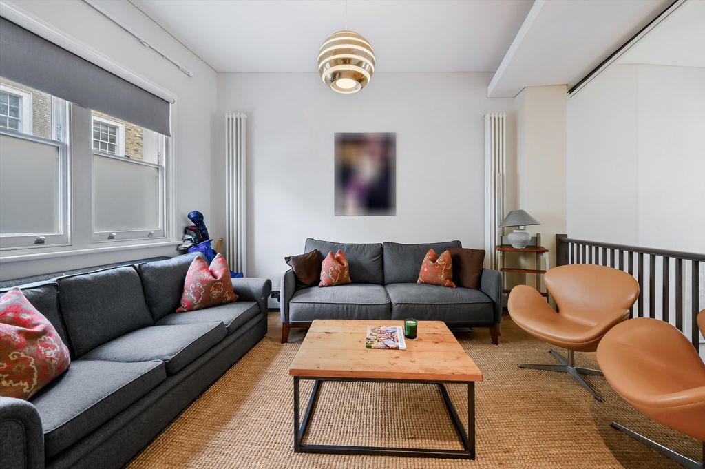 Property photo 3 of 20 Image