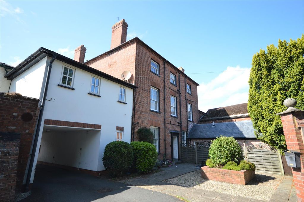 Property photo 1 of 8 Rear Elevation