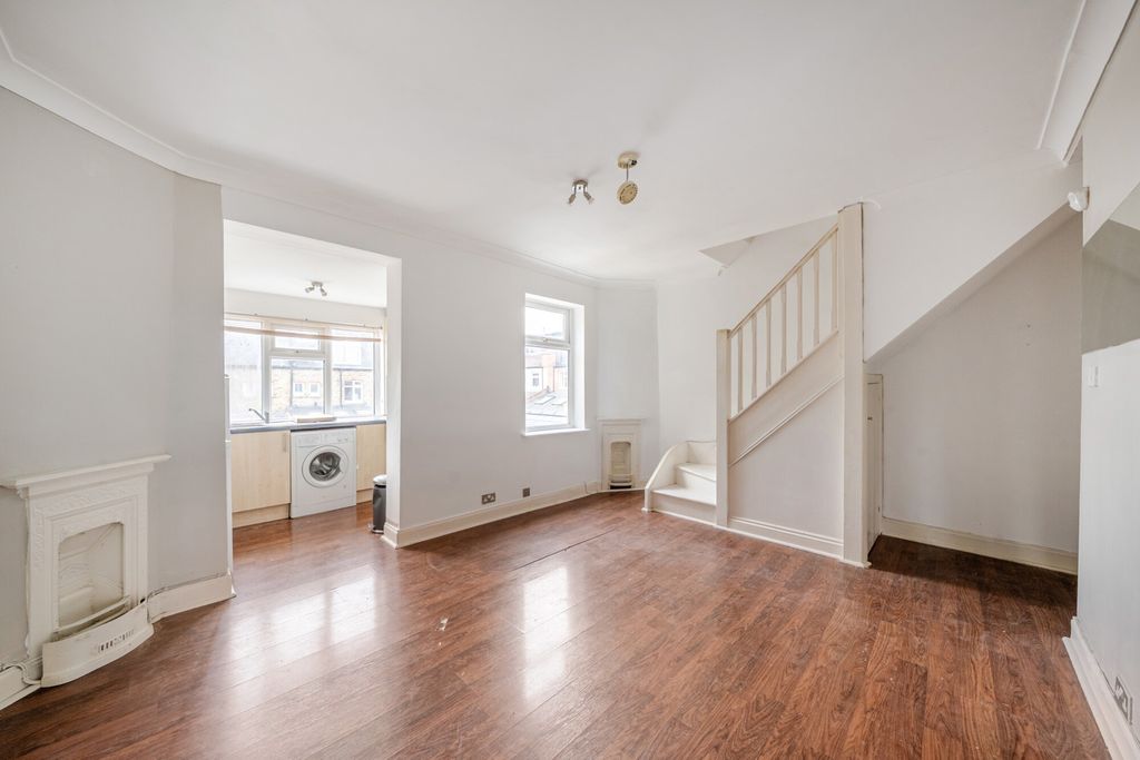 Property photo 2 of 14 1383832-2-691Dd24...