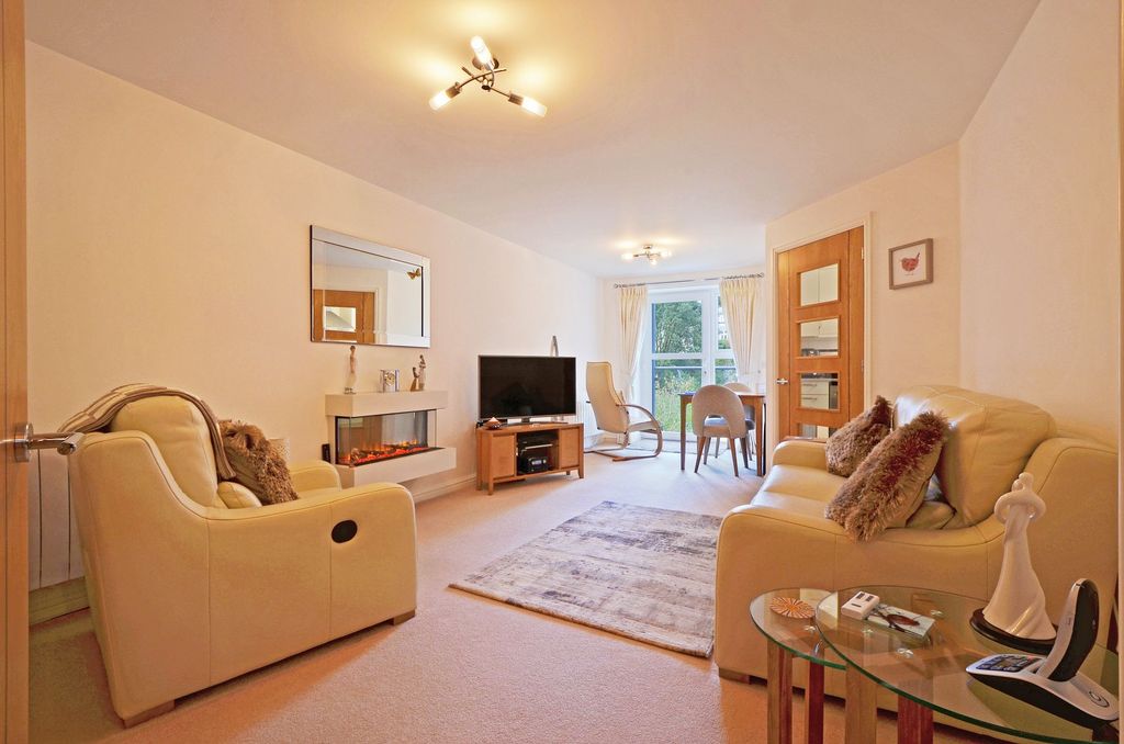 Property photo 2 of 22