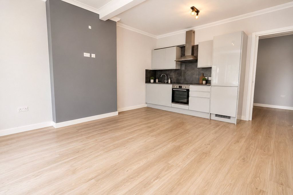 Property photo 3 of 8 Picture No. 07