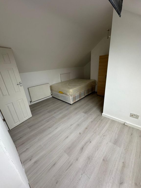 Property photo 1 of 3
