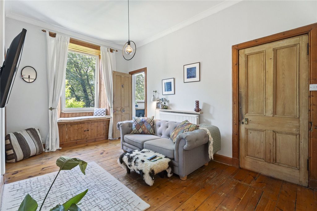 Property photo 2 of 19 313/2 Easter Road