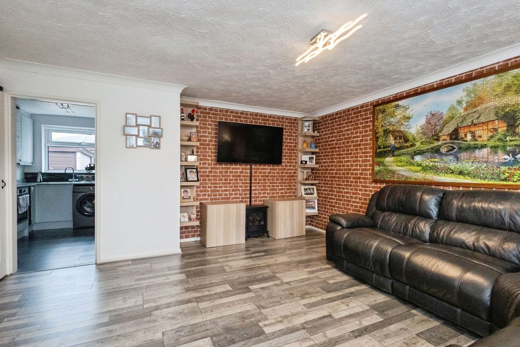 Property photo 3 of 22 Pbox-Img.Jpg