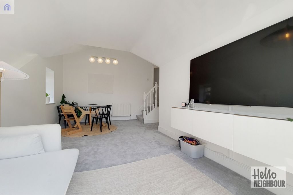 Property photo 2 of 13 Photo 1