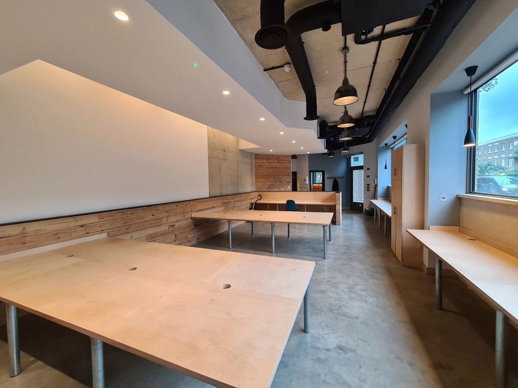 Property photo 3 of 6