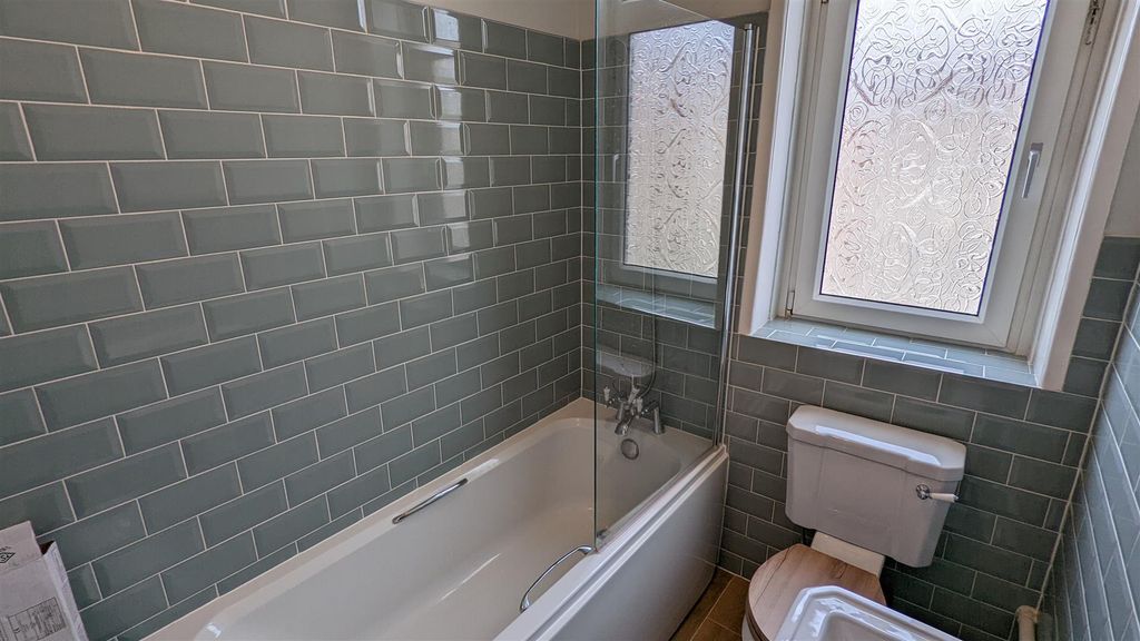 Property photo 3 of 5