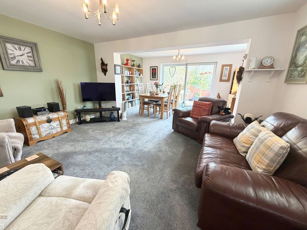 Property photo 2 of 23