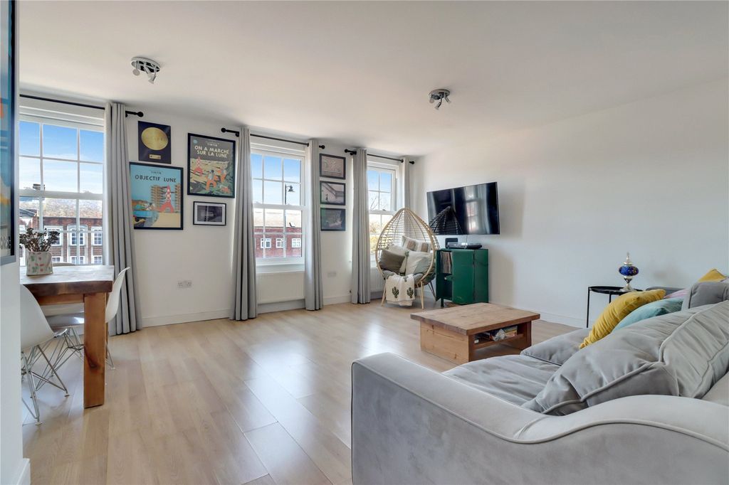 Property photo 3 of 9 Picture No. 06