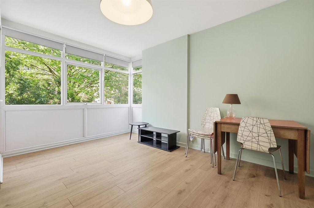 Property photo 3 of 17 3