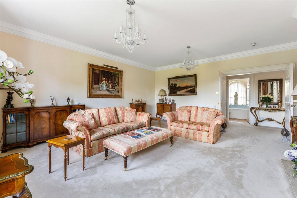 Property photo 2 of 15 Sitting Room