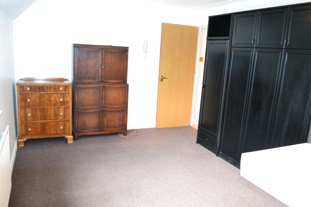 Property photo 3 of 5 Image