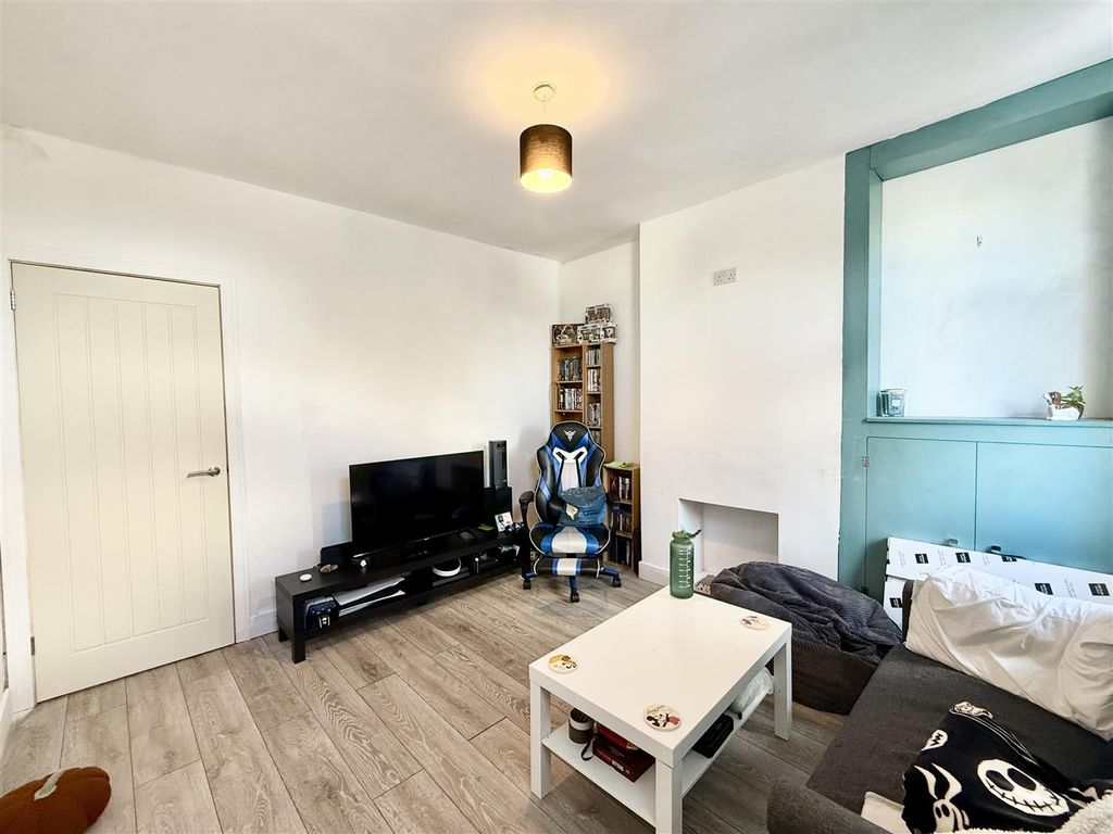 Property photo 3 of 14 3