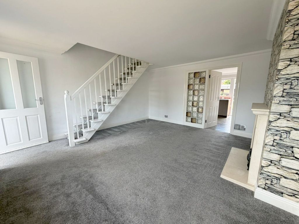Property photo 2 of 11 5147813
