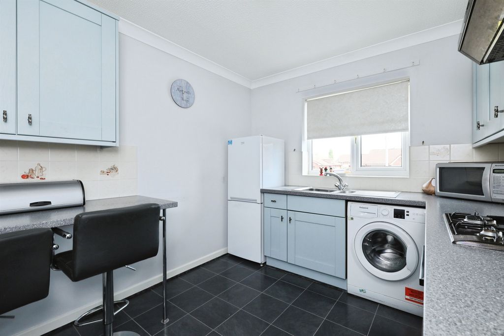 Property photo 2 of 16