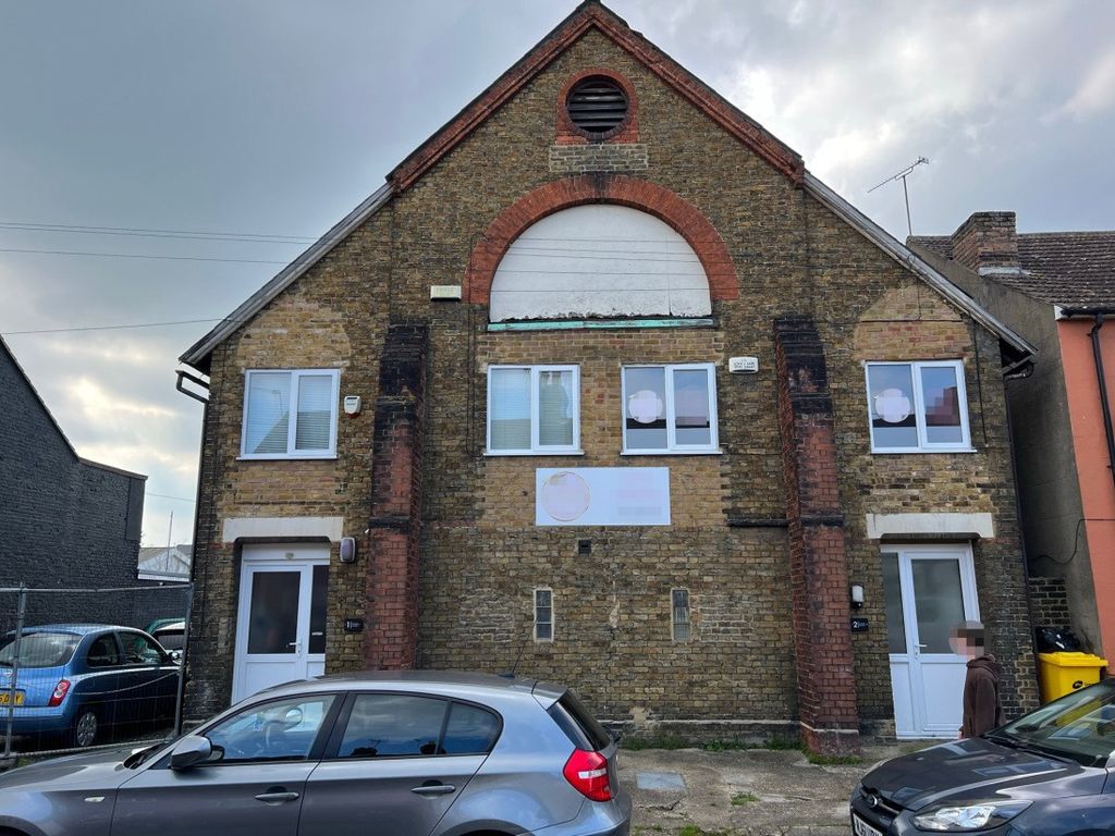 Property photo 1 of 17 1 Chapel House, Shakespeare Road