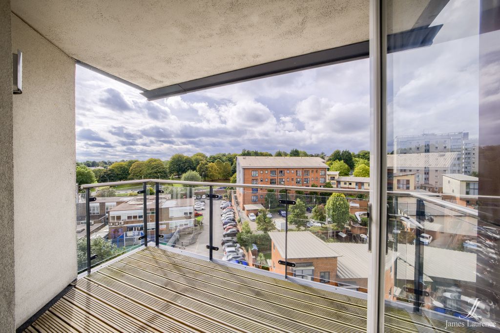 Property photo 2 of 10 Xt407876-Hdr(3)