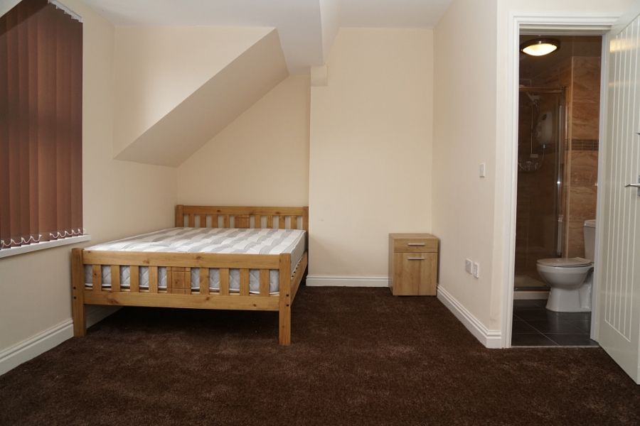 Property photo 1 of 4 Room