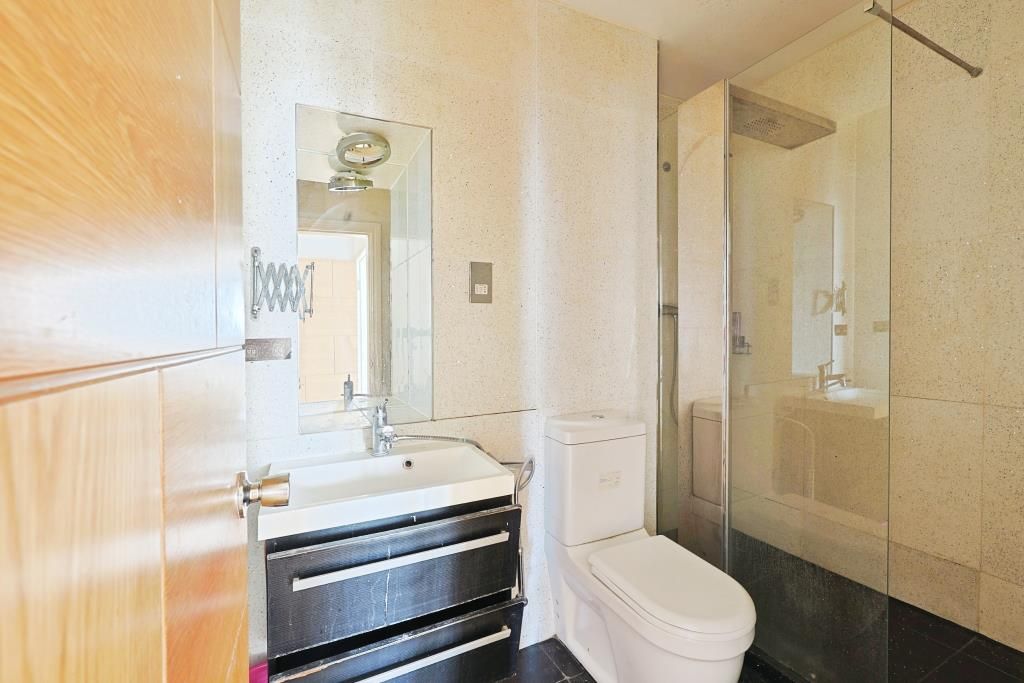 Property photo 3 of 8 Shower Room