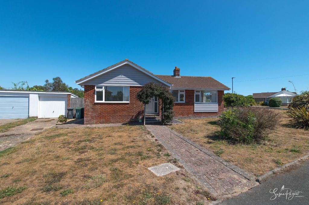 Property photo 1 of 17 Welcome To 2 Rowantree Drive