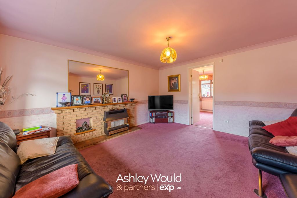 Property photo 3 of 14