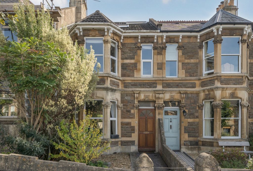 Property photo 1 of 19 Kipling Road