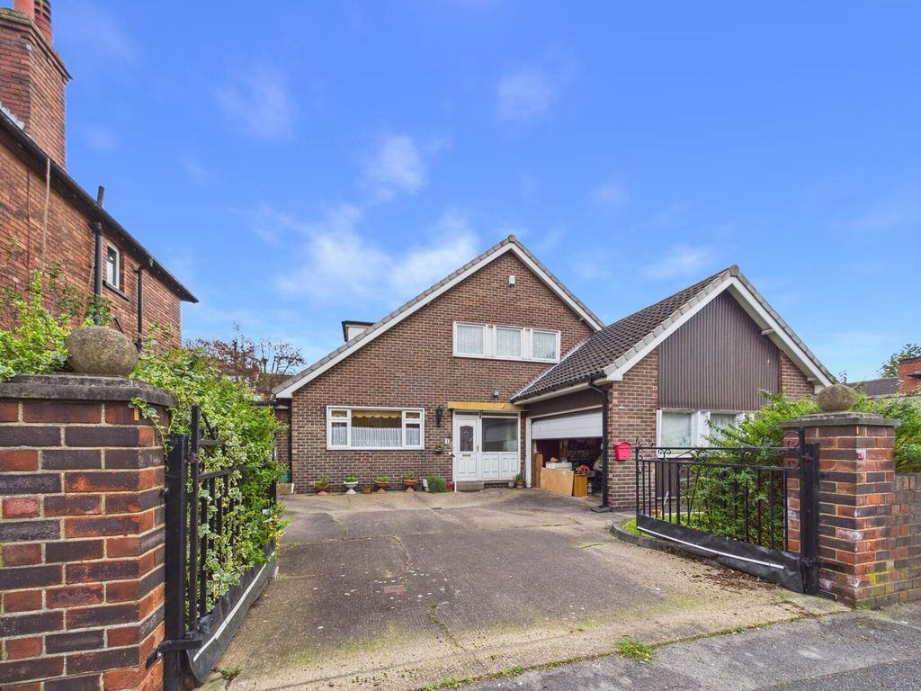 Property photo 1 of 13 Front (Exterior)