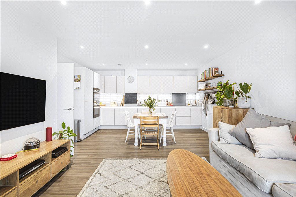 Property photo 3 of 14 Kitchen