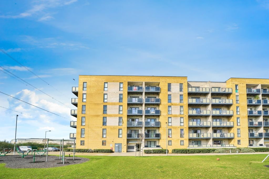 Property photo 1 of 8