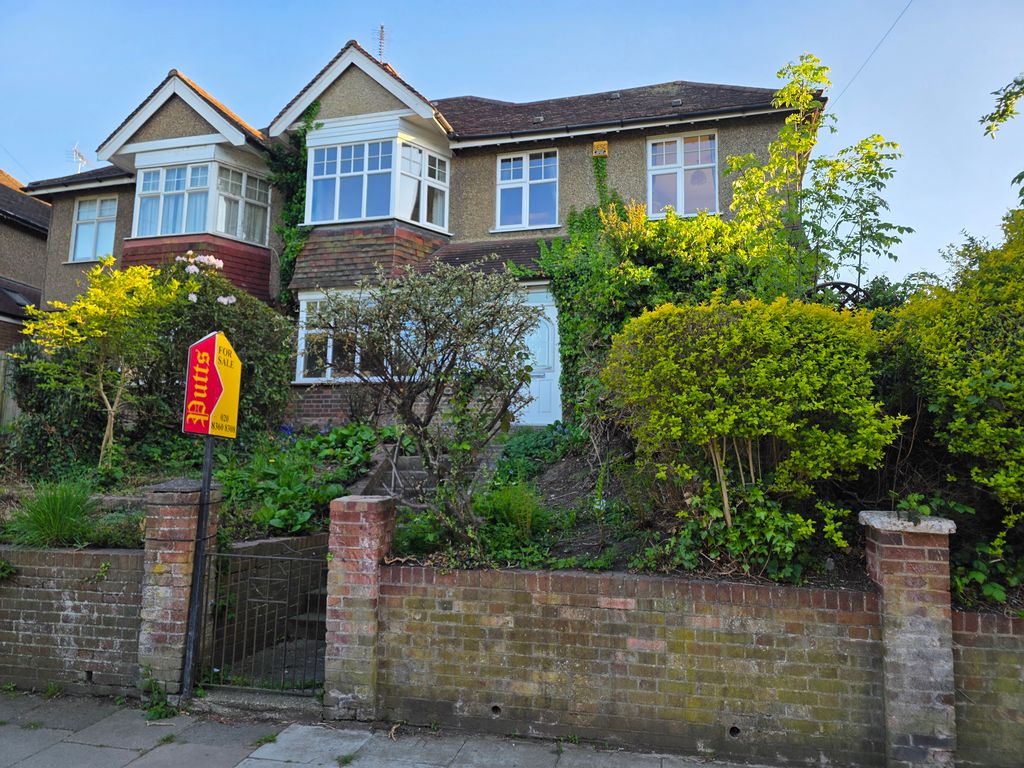 Property photo 1 of 39