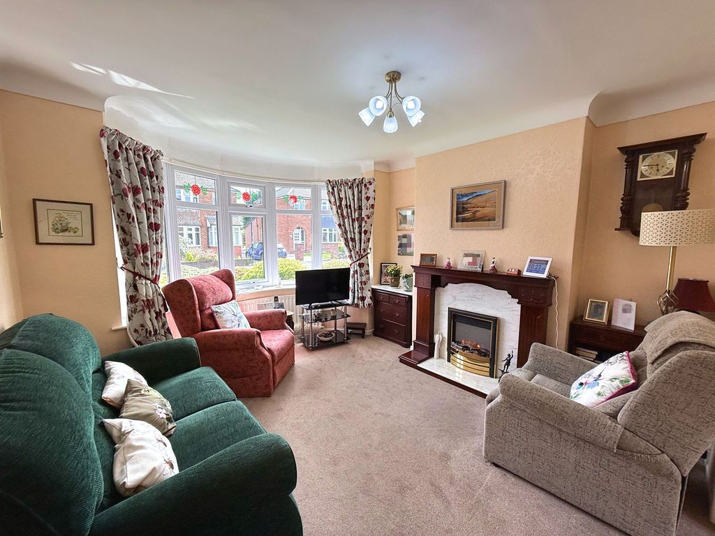 Property photo 2 of 28