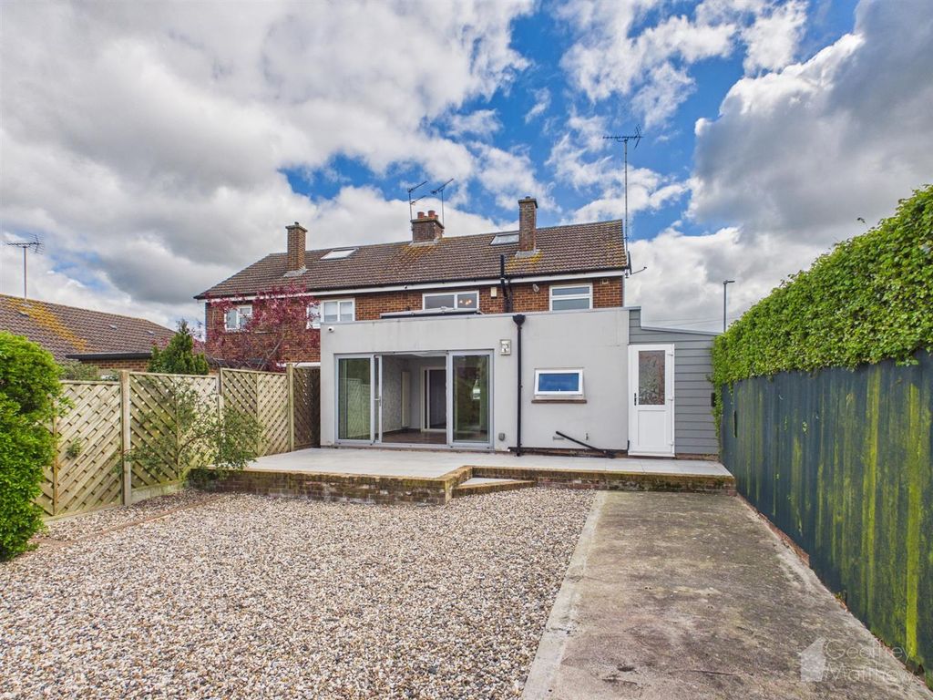 Property photo 3 of 19