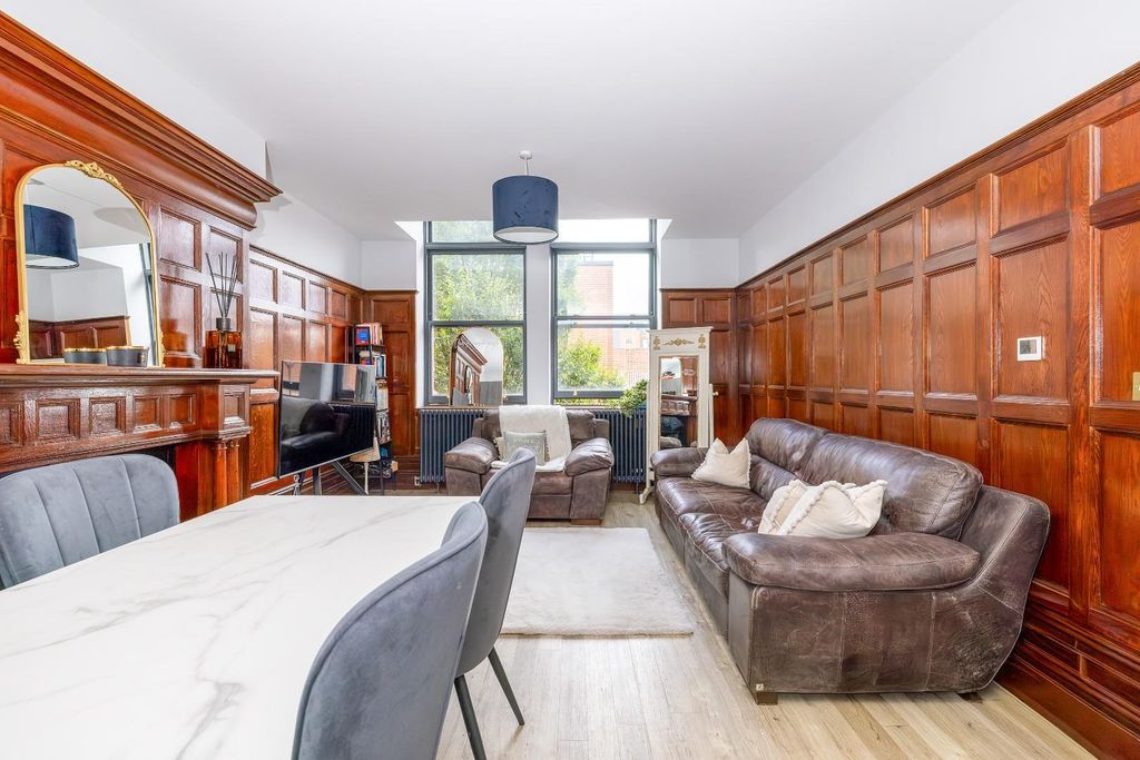 Property photo 3 of 15 014A7844-Charlien.Jpg