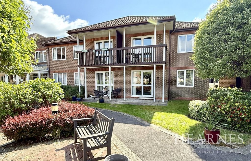 Property photo 1 of 12
