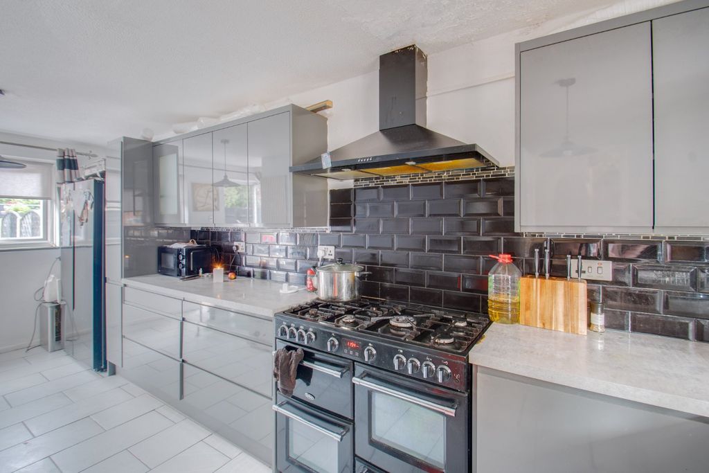 Property photo 3 of 13 Picture No. 04