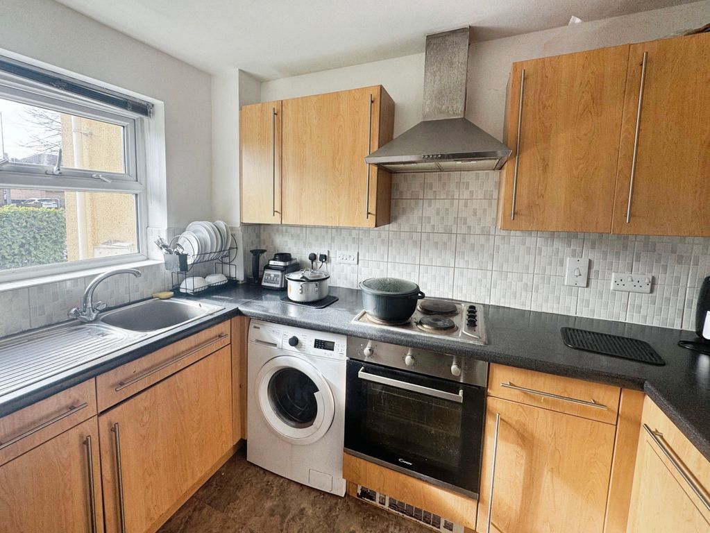 Property photo 2 of 8