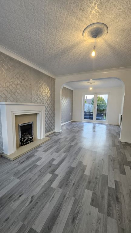 Property photo 2 of 16 26d61Ff7-1643-4709-B9E3-B053F76338d5