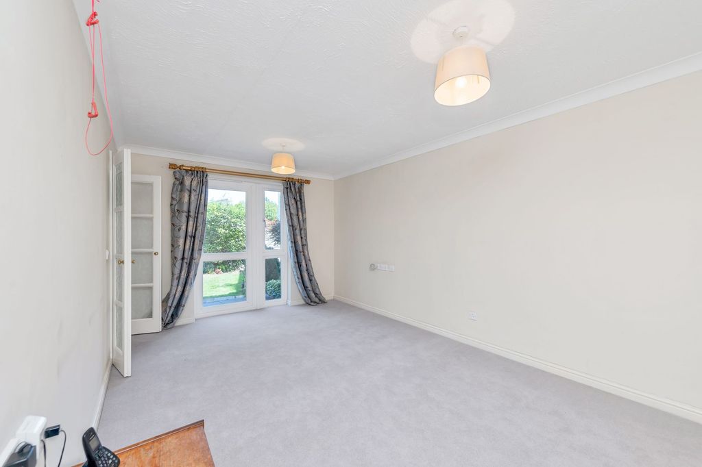 Property photo 2 of 7