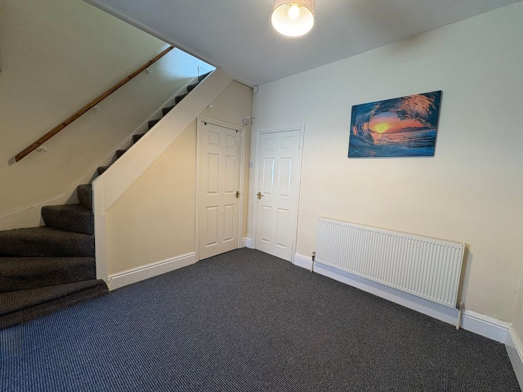 Property photo 3 of 9 Picture No. 12