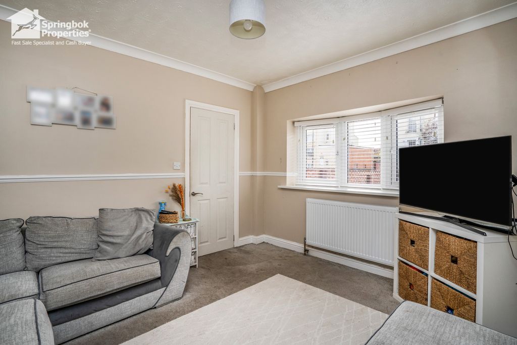 Property photo 2 of 11 Image 1