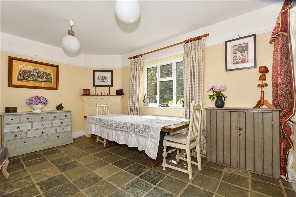 Property photo 3 of 14 Dining Room