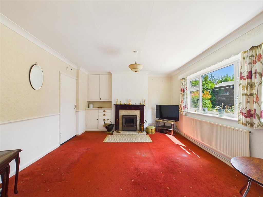 Property photo 3 of 16 Cam03303G0-Pr0422-Still002.Jpg